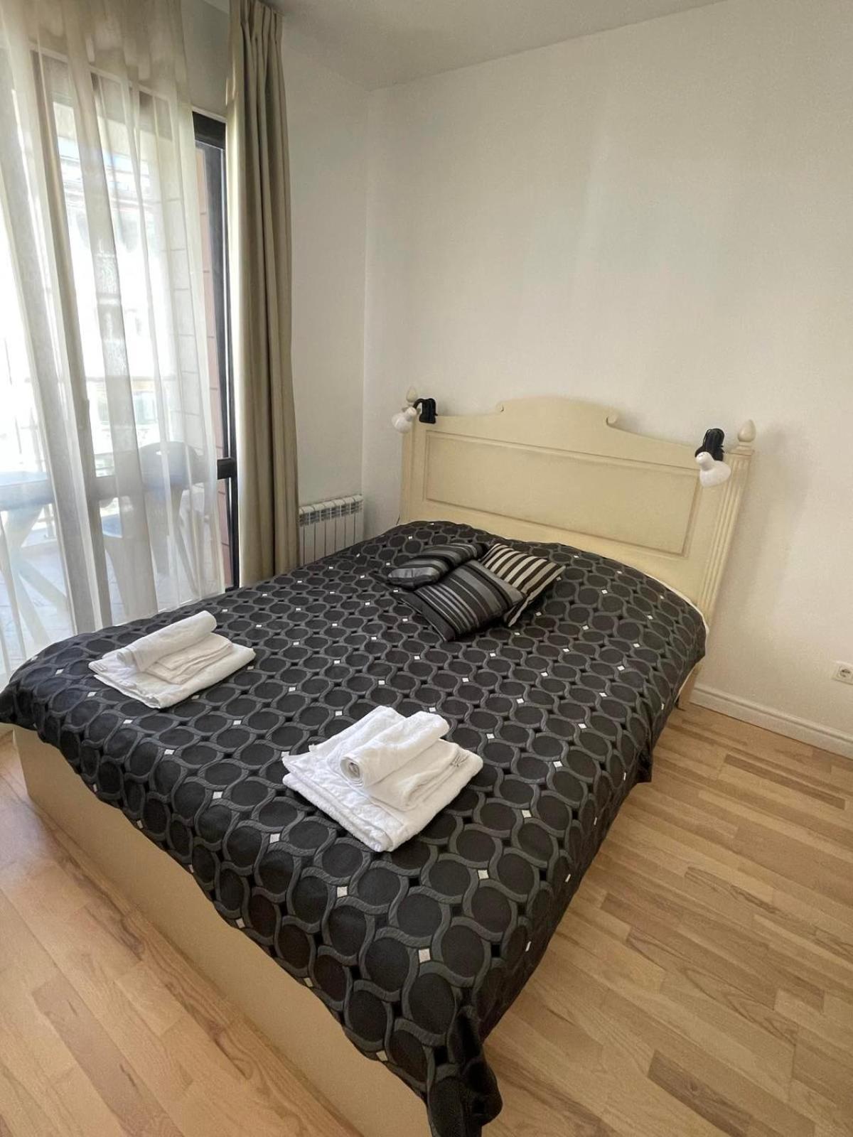 Luxury Gated Apartment Sofia Esterno foto